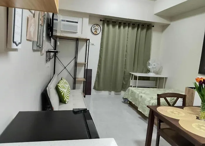 Apartment Minimalist Vibe At Casa Mira Towers